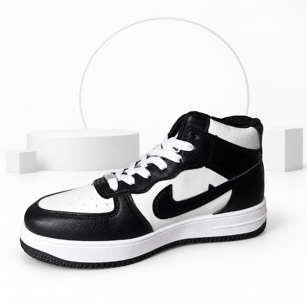 AJ-1 Mid Black & White