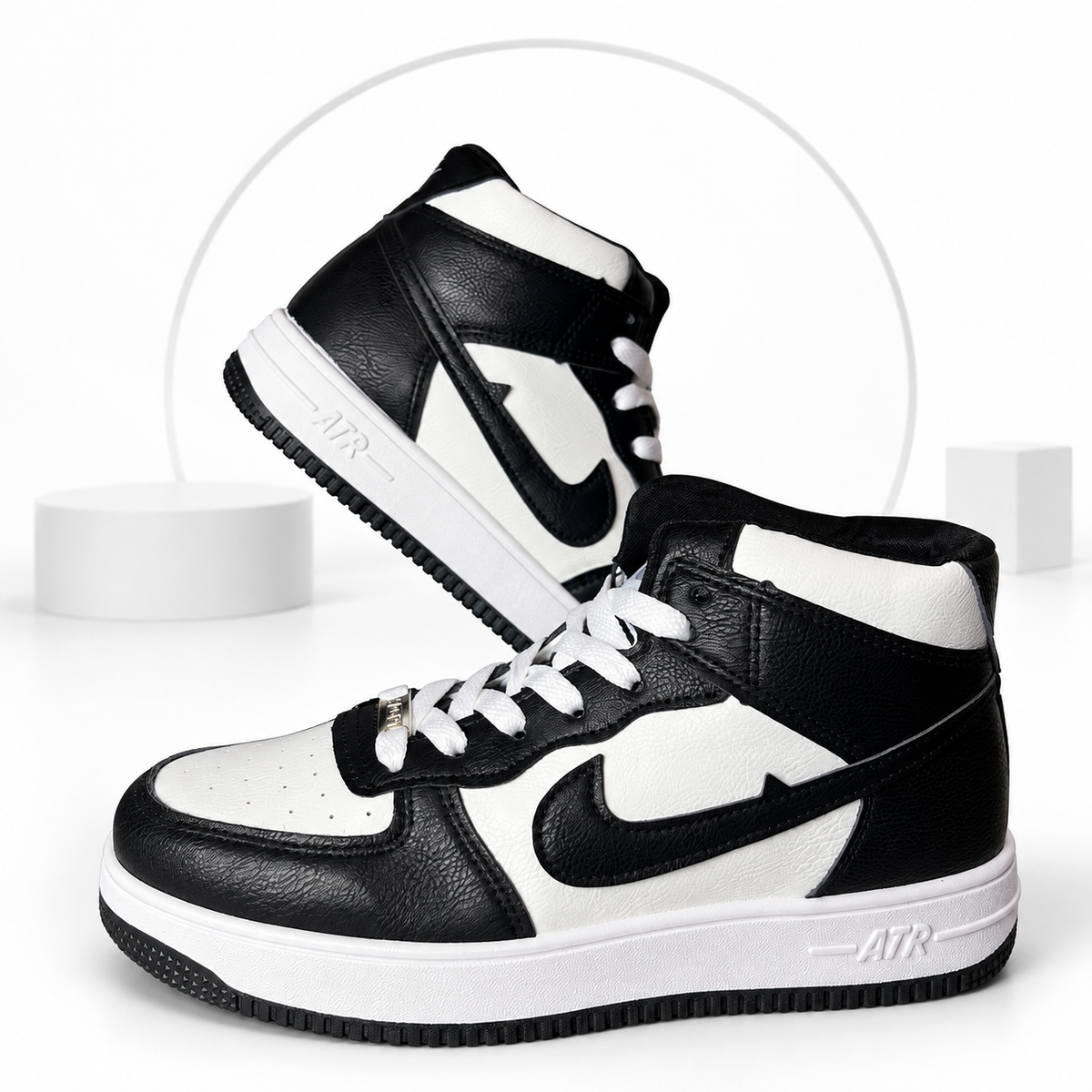 AJ-1 Mid Black & White