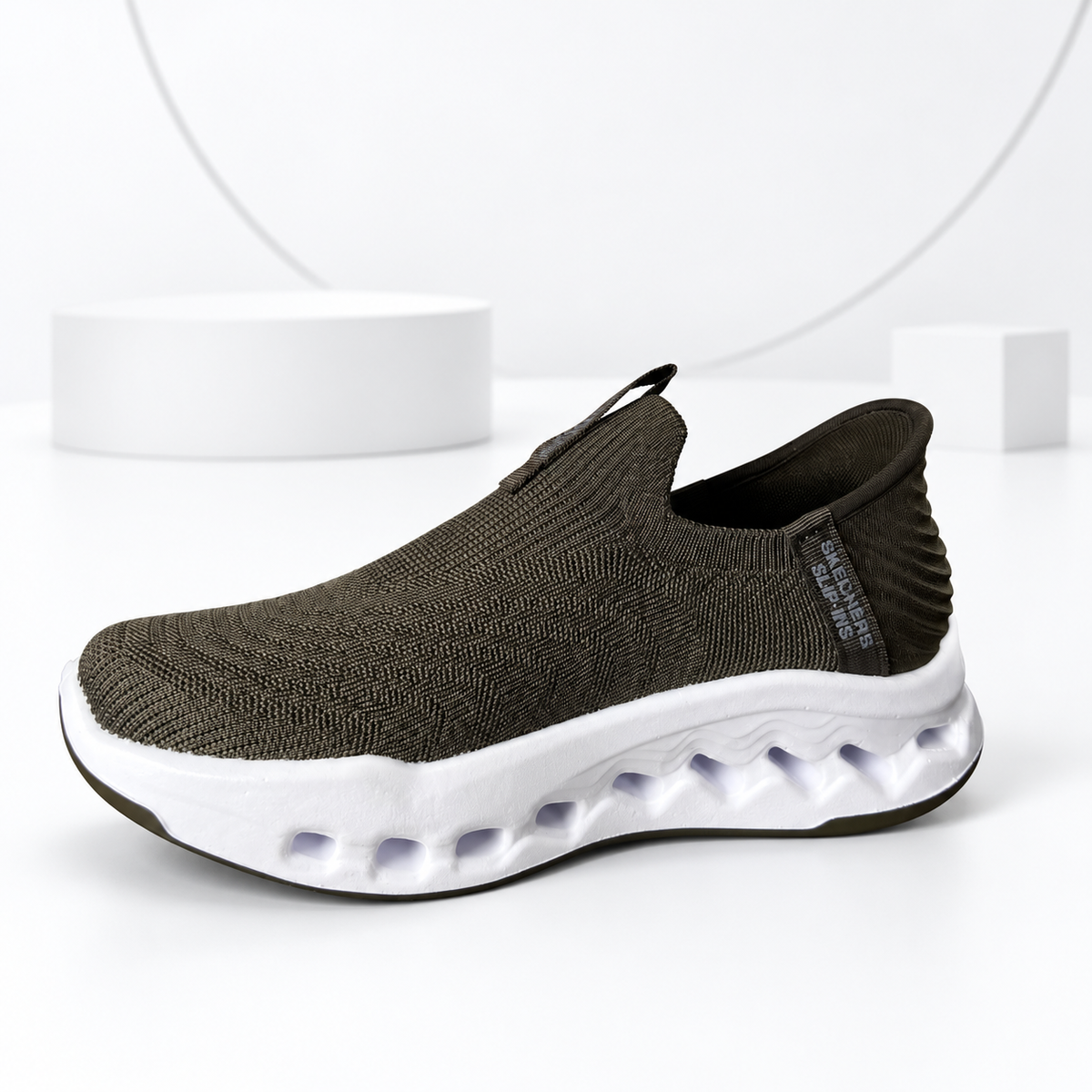 Skkechers Glide-Step Slip-Ins ( Coffee ) Edition