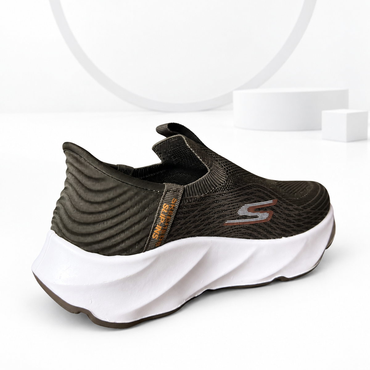 Skkechers Slip-ins ( Coffee) Edition