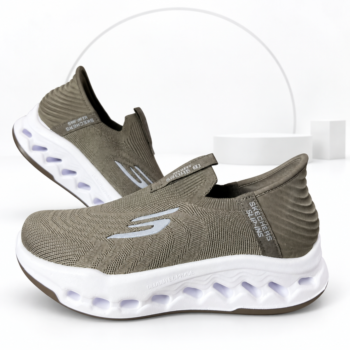 Skkechers Glide-Step Slip-Ins ( Khaki) Edition